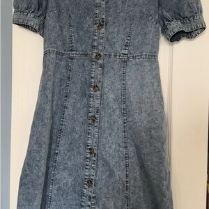 Who What Wear Blue Denim Top with Buttons